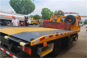 临县附近拖车电话号码服务