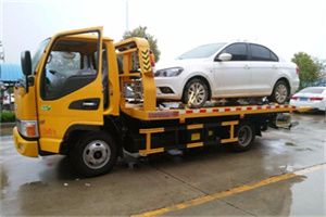 临县附近拖车救援24小时服务热线